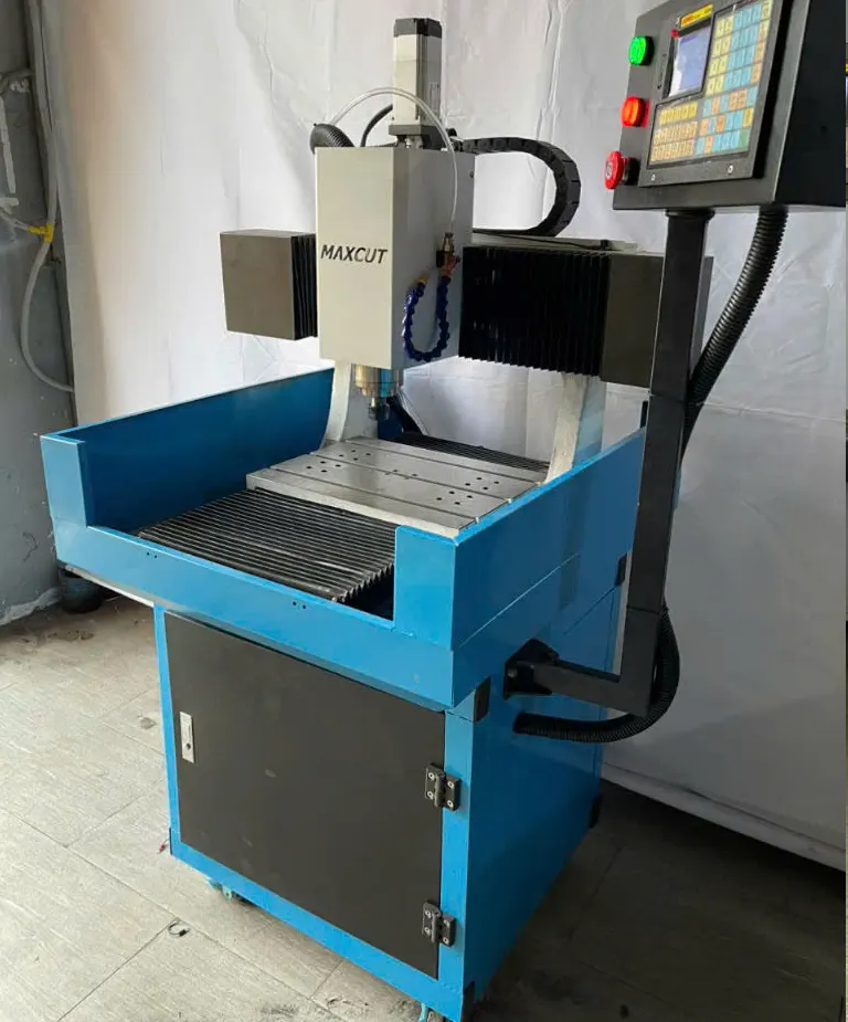máy cnc 3040 khung đúc