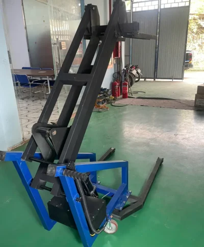 xe nâng càng cua