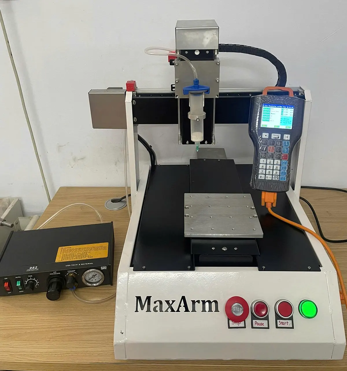 máy dán keo CNC