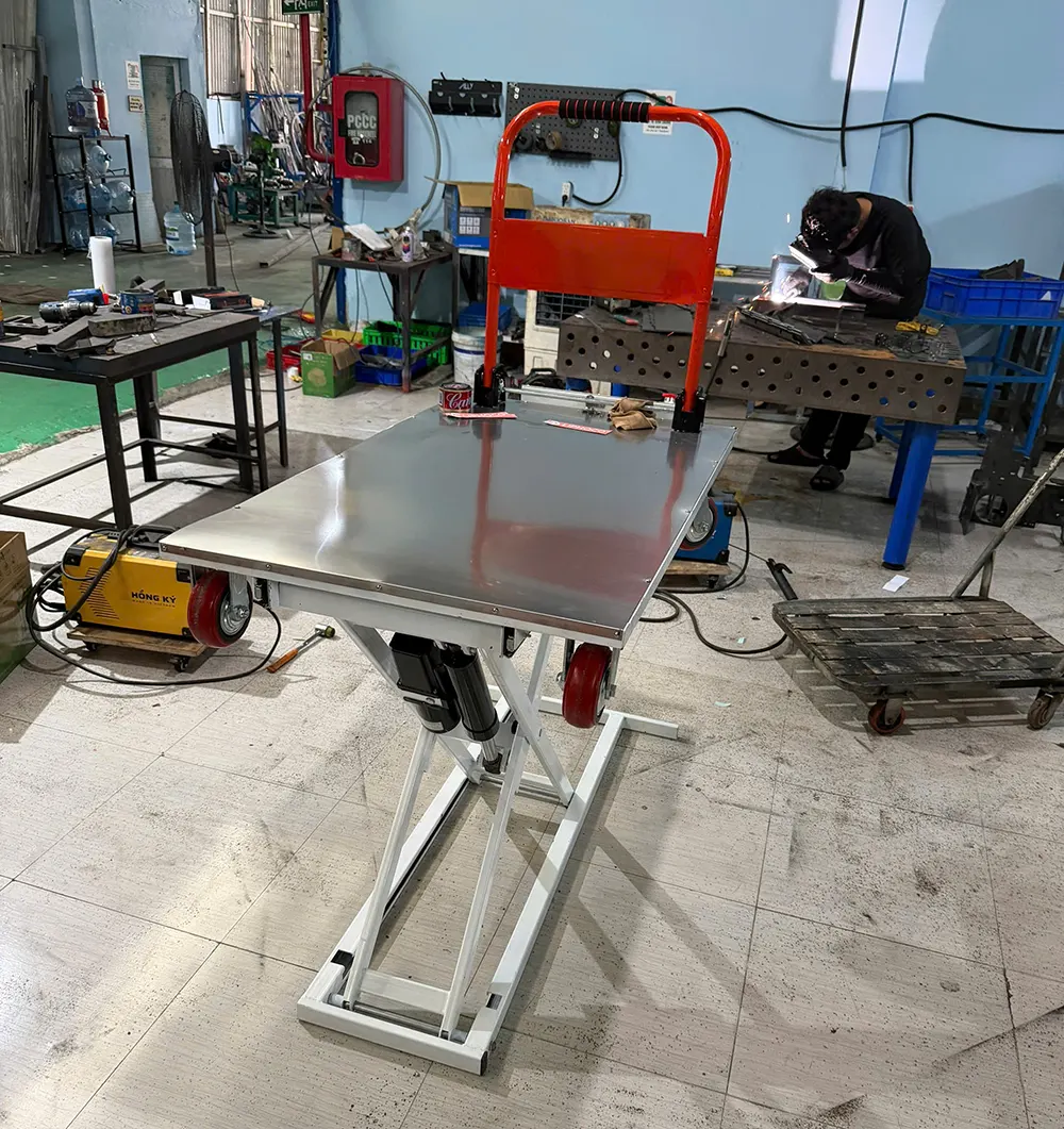 xe đẩy nâng hàng 