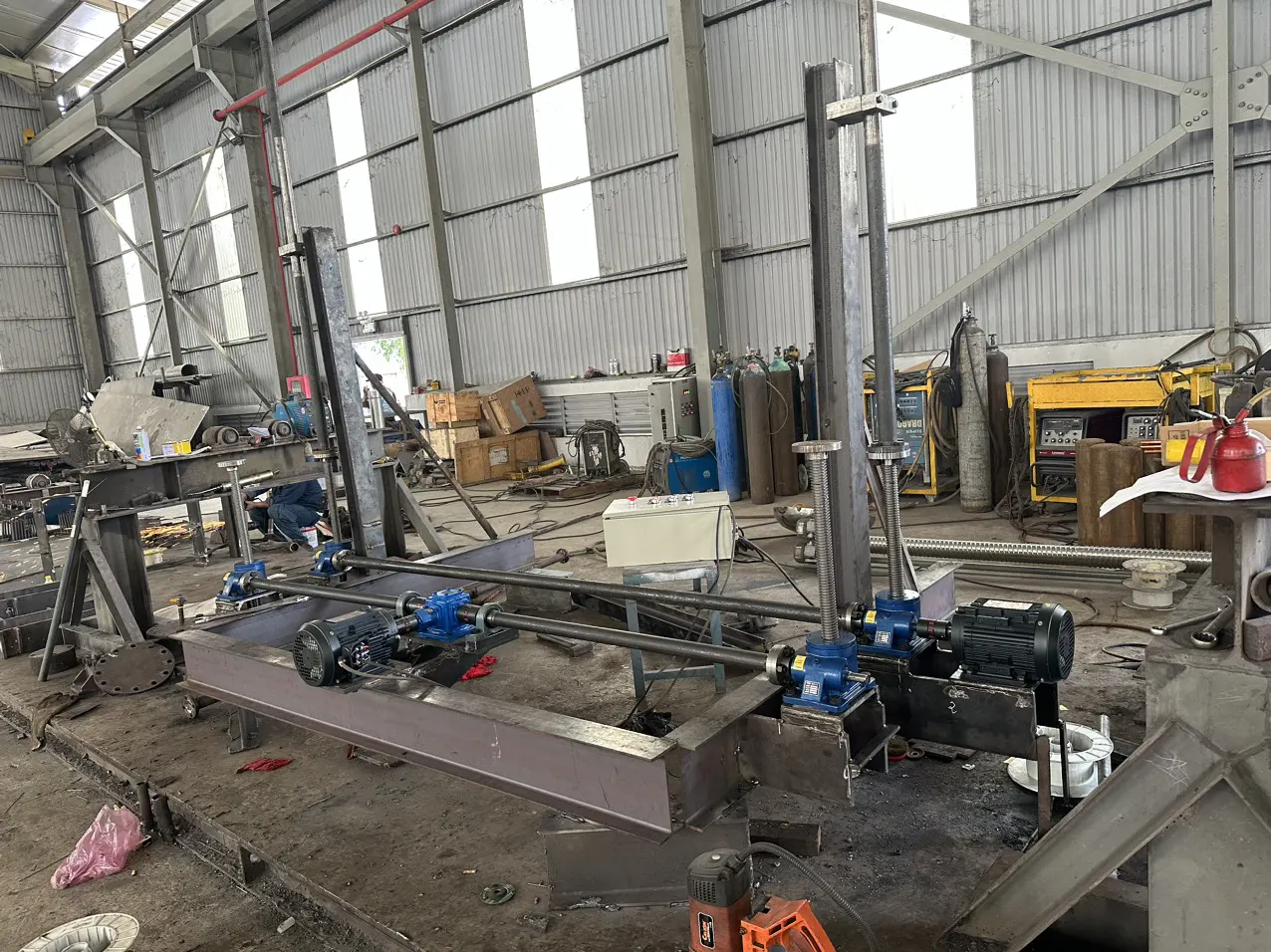 Lắp ráp hệ nâng hạ công nghiệp