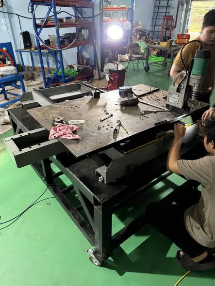 lắp ráp khung máy CNC 